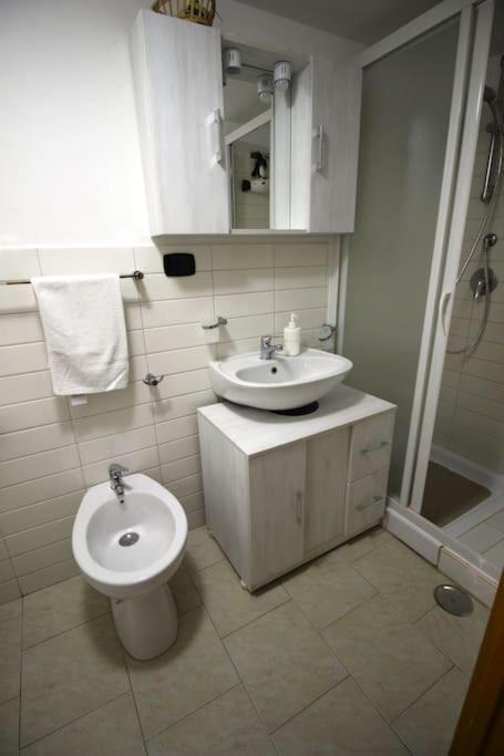 מלון ג'ובינאצו Rubini'S House מראה חיצוני תמונה